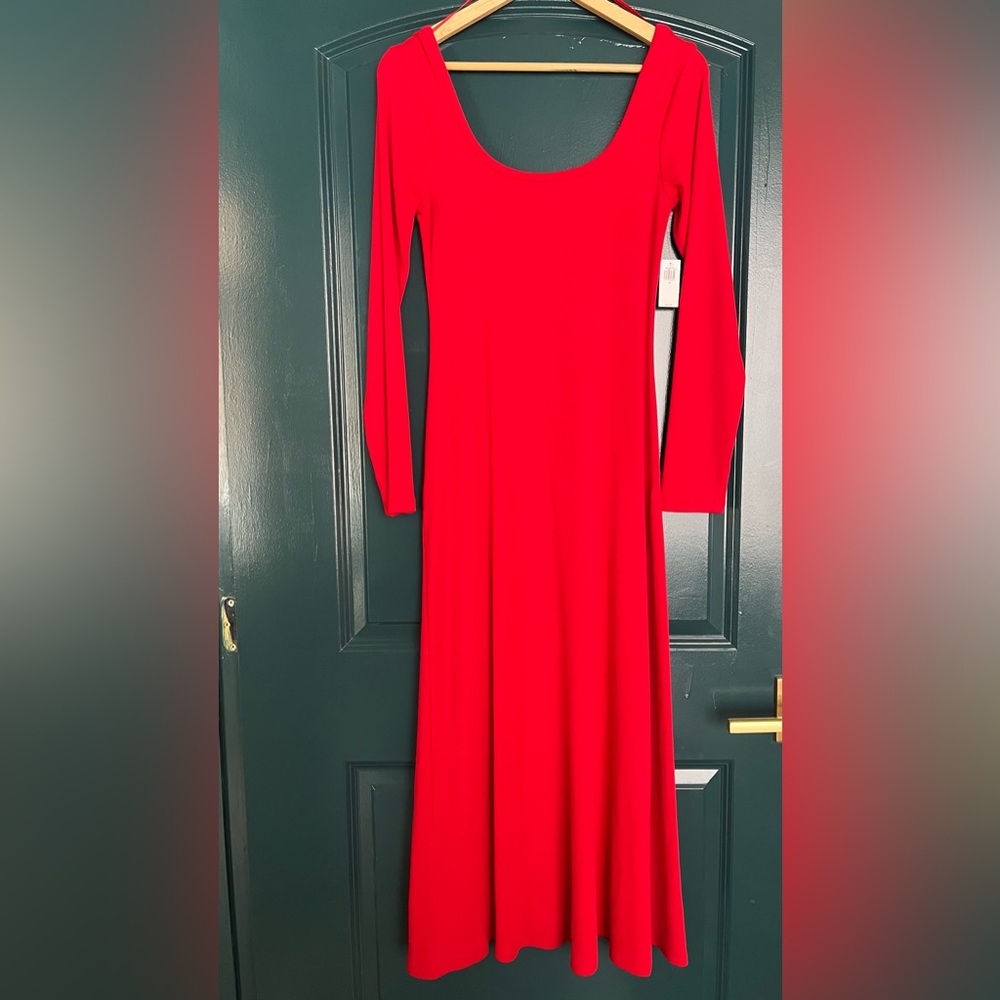 Old navy scoop neck cotton maxi dress. Bright red. Size M.